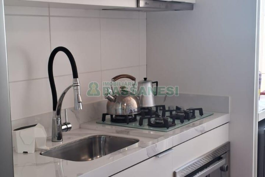 Apartamento com 49m², 2 dormitórios, 2 vagas, no bairro Nossa Senhora do Rosário em Caxias do Sul para Comprar