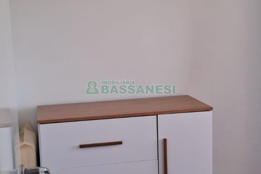 Apartamento com 49m², 2 dormitórios, 2 vagas, no bairro Nossa Senhora do Rosário em Caxias do Sul para Comprar