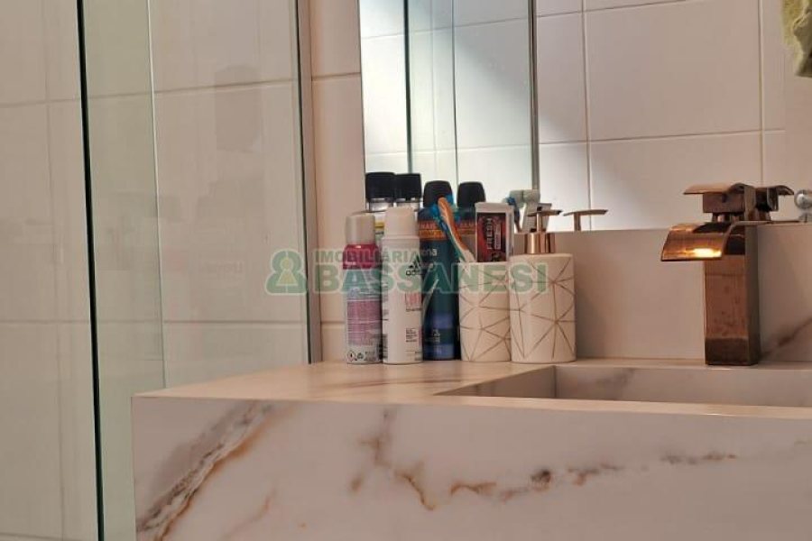 Apartamento com 49m², 2 dormitórios, 2 vagas, no bairro Nossa Senhora do Rosário em Caxias do Sul para Comprar