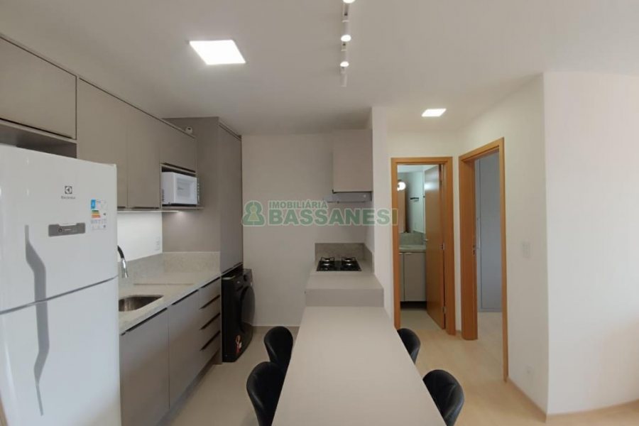 Apto Mobiliado com 55m², 1 dormitório, 1 vaga, no bairro Centro em Caxias do Sul para Alugar