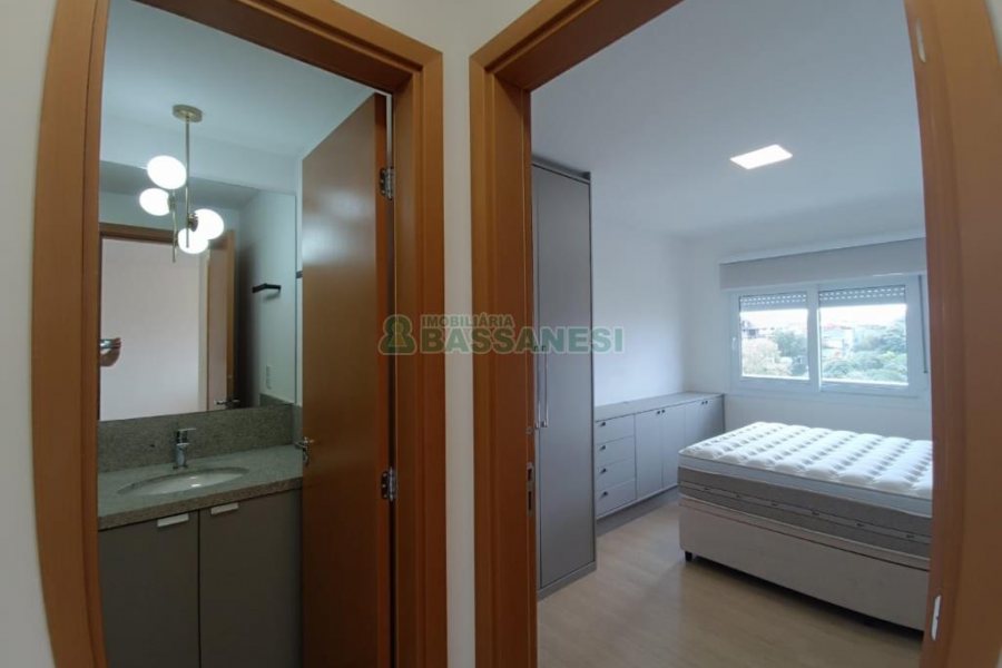 Apto Mobiliado com 55m², 1 dormitório, 1 vaga, no bairro Centro em Caxias do Sul para Alugar