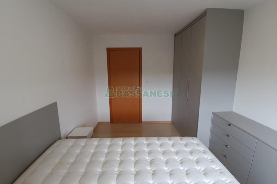 Apto Mobiliado com 55m², 1 dormitório, 1 vaga, no bairro Centro em Caxias do Sul para Alugar