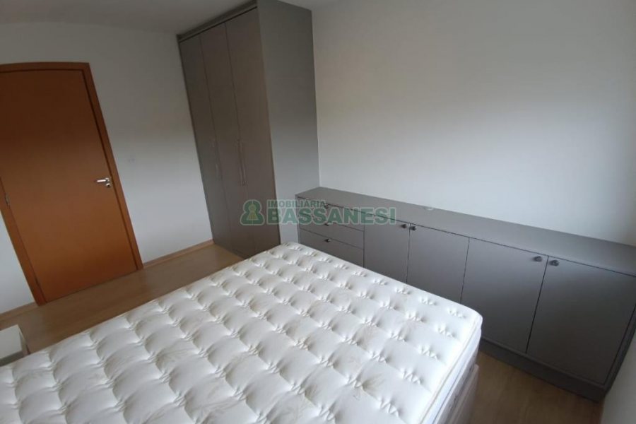 Apto Mobiliado com 55m², 1 dormitório, 1 vaga, no bairro Centro em Caxias do Sul para Alugar