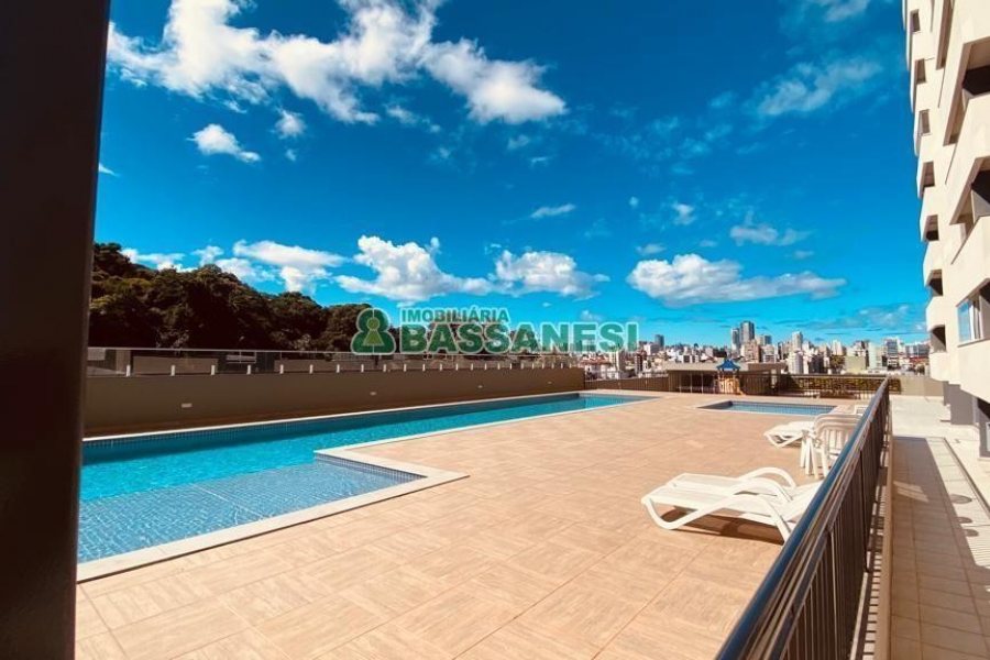 Apto Mobiliado com 55m², 1 dormitório, 1 vaga, no bairro Centro em Caxias do Sul para Alugar