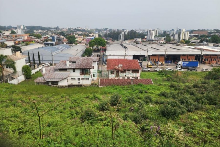 Terreno com 405m², no bairro Colina Sorriso em Caxias do Sul para Comprar