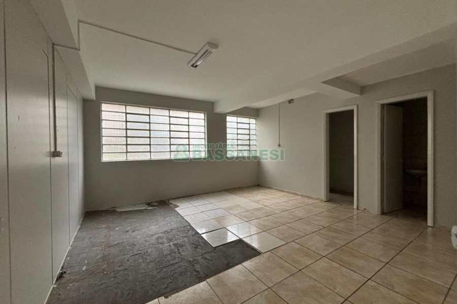 Loja com 101m², no bairro São Pelegrino em Caxias do Sul para Alugar
