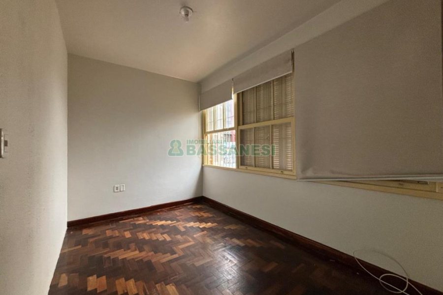 Loja com 40m², no bairro Centro em Caxias do Sul para Alugar