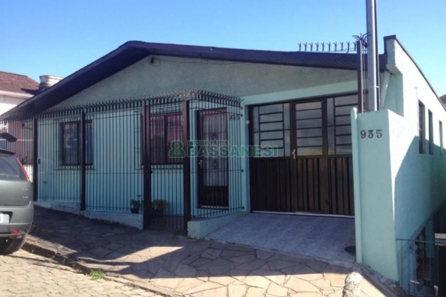 Casa com 100m², 3 dormitórios, 1 vaga, no bairro Bela Vista em Caxias do Sul para Comprar