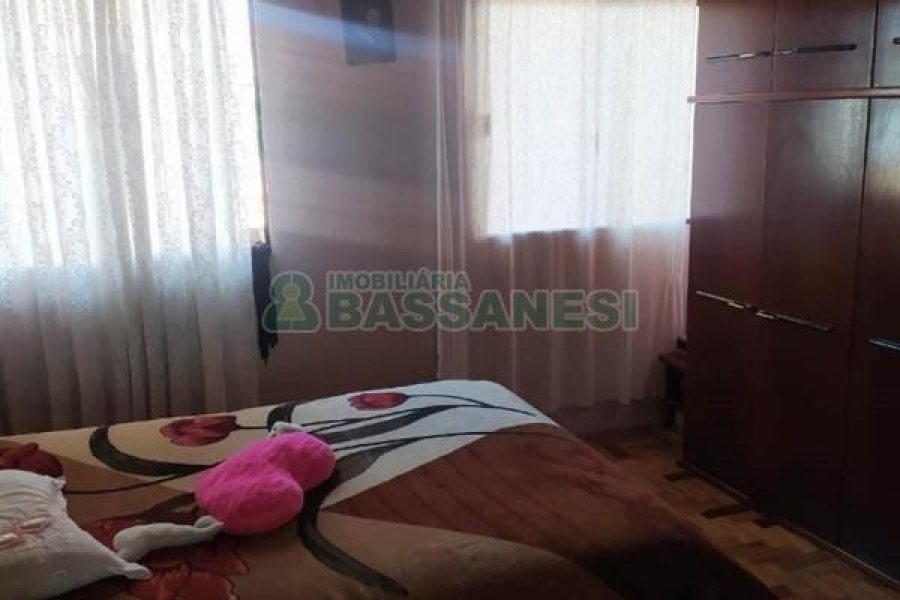Casa com 100m², 3 dormitórios, 1 vaga, no bairro Bela Vista em Caxias do Sul para Comprar