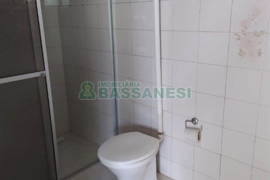Casa com 100m², 3 dormitórios, 1 vaga, no bairro Bela Vista em Caxias do Sul para Comprar