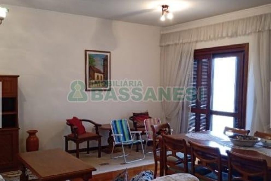 Apartamento com 183m², 3 dormitórios, 2 vagas, no bairro Centro em Caxias do Sul para Comprar