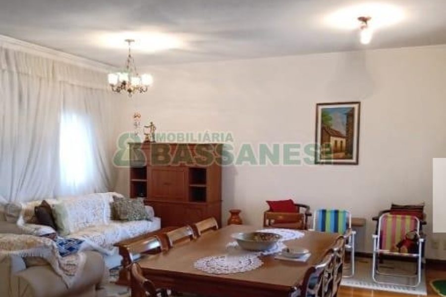 Apartamento com 183m², 3 dormitórios, 2 vagas, no bairro Centro em Caxias do Sul para Comprar
