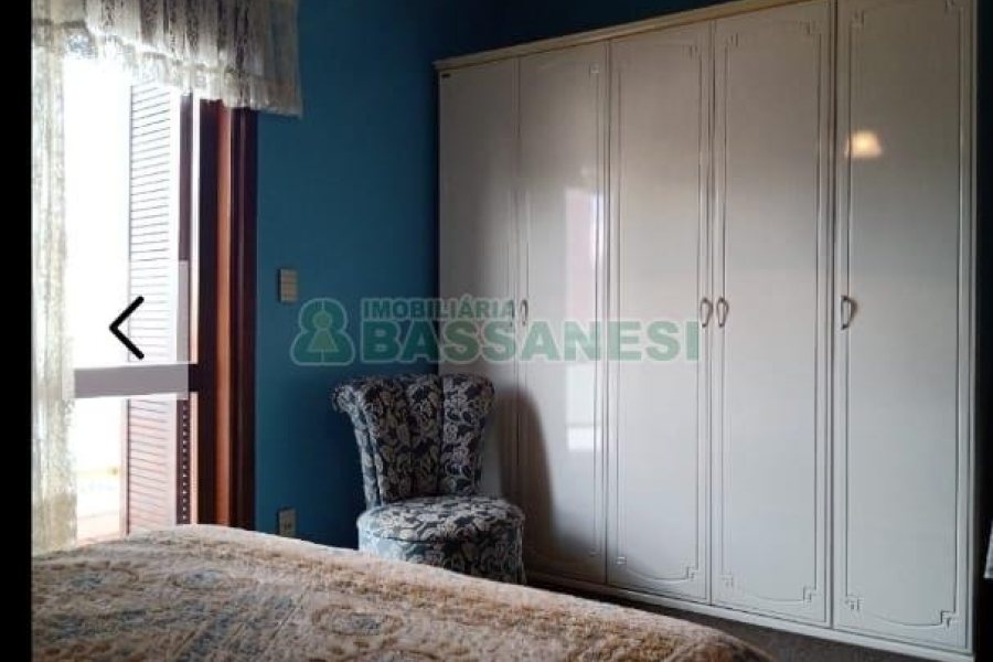 Apartamento com 183m², 3 dormitórios, 2 vagas, no bairro Centro em Caxias do Sul para Comprar