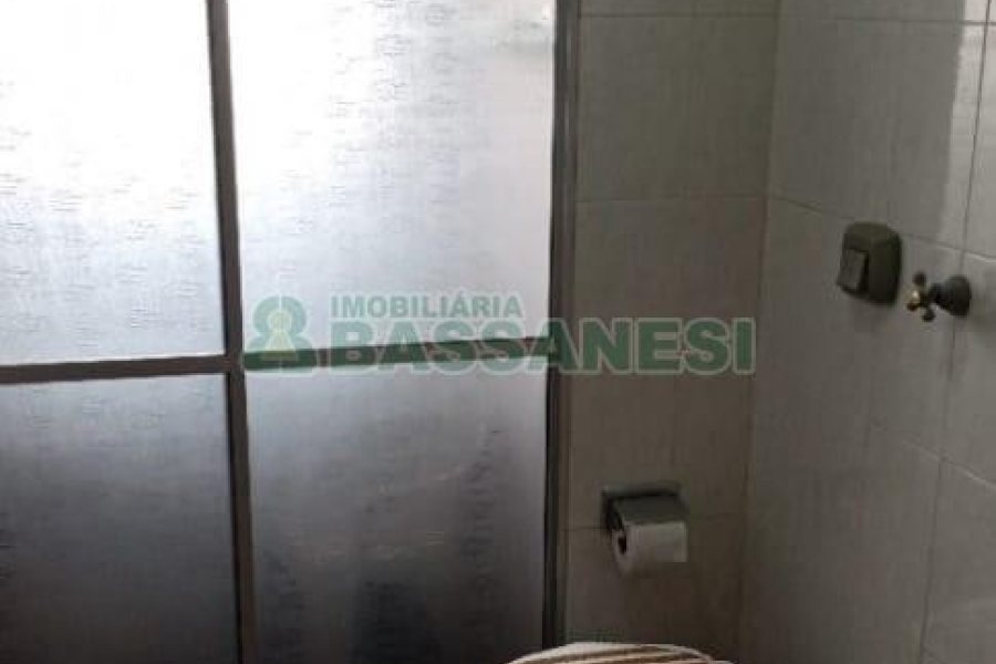 Apartamento com 183m², 3 dormitórios, 2 vagas, no bairro Centro em Caxias do Sul para Comprar