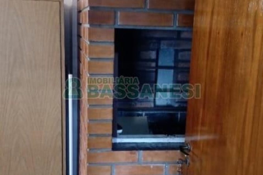 Apartamento com 183m², 3 dormitórios, 2 vagas, no bairro Centro em Caxias do Sul para Comprar