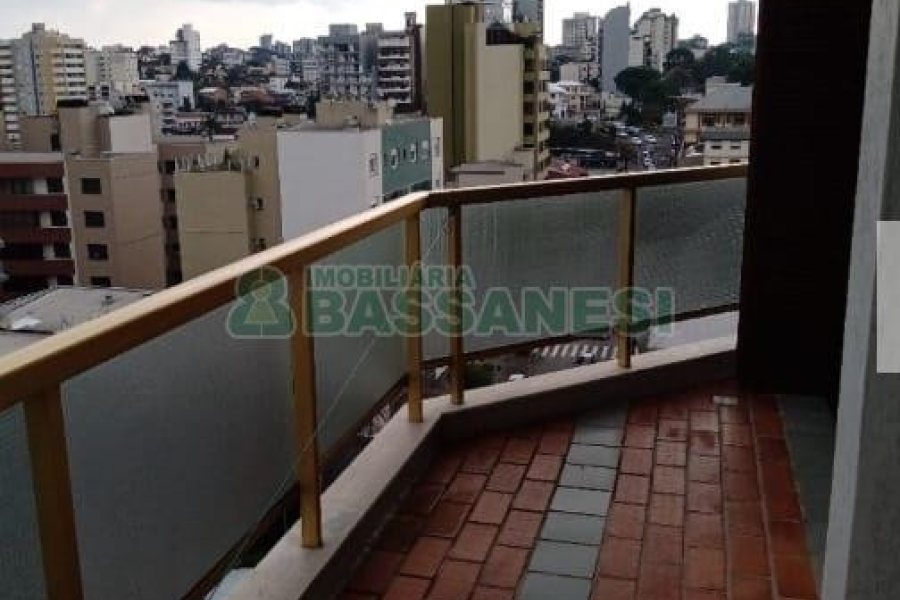 Apartamento com 183m², 3 dormitórios, 2 vagas, no bairro Centro em Caxias do Sul para Comprar
