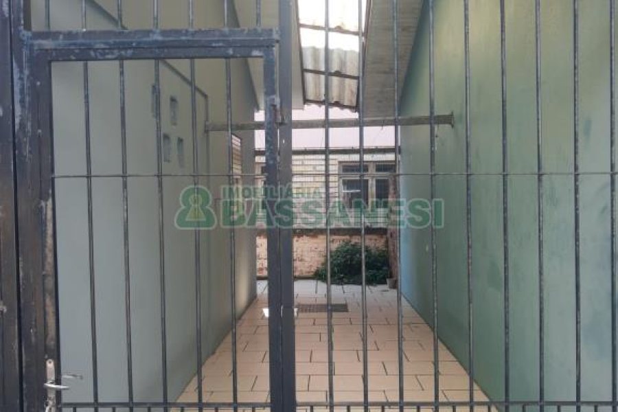 Casa com 89m², 3 dormitórios, no bairro Vinhedos em Caxias do Sul para Comprar