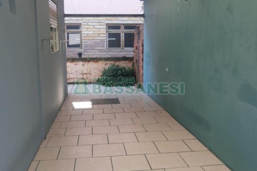 Casa com 89m², 3 dormitórios, no bairro Vinhedos em Caxias do Sul para Comprar