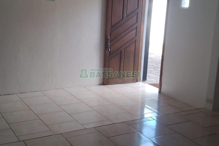 Casa com 89m², 3 dormitórios, no bairro Vinhedos em Caxias do Sul para Comprar