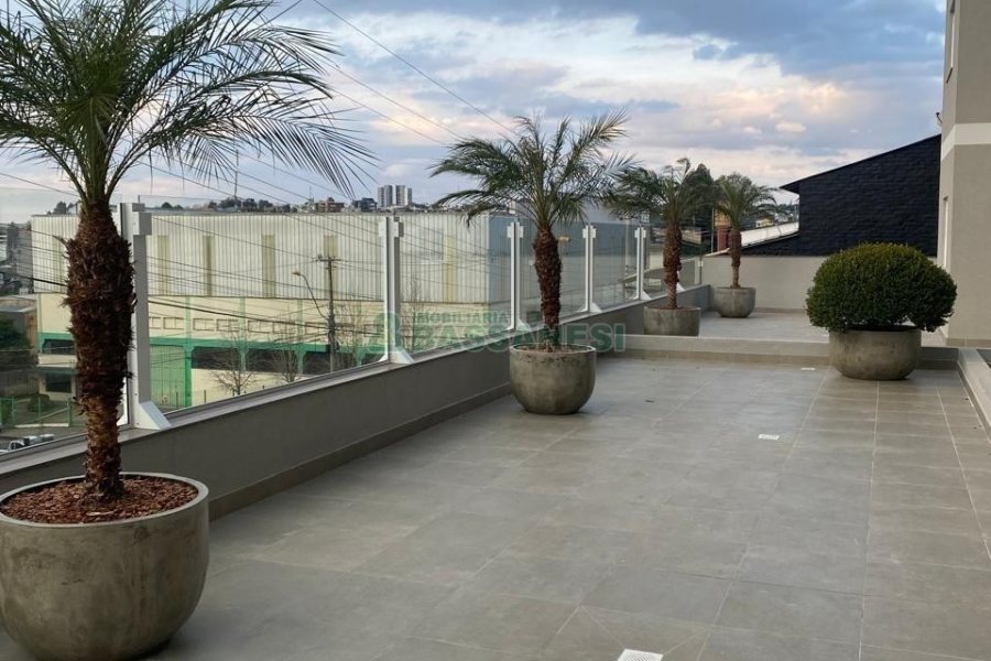 Apartamento com 57m², 2 dormitórios, 1 vaga, no bairro Cinqüentenário em Caxias do Sul para Comprar