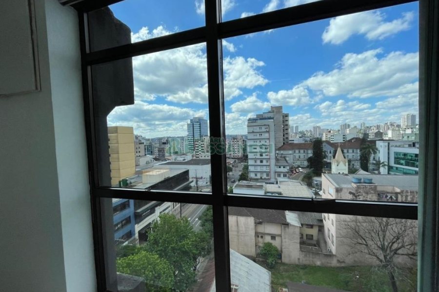 Sala com 45m², no bairro Centro em Caxias do Sul para Comprar