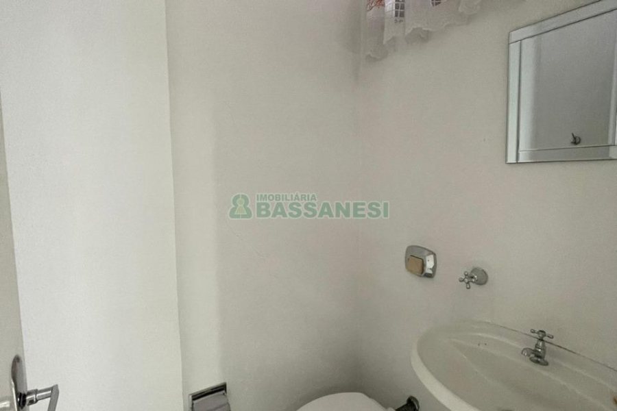 Sala com 45m², no bairro Centro em Caxias do Sul para Comprar