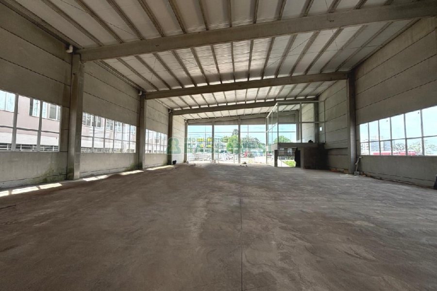 Loja com 850m², no bairro Sagrada Família em Caxias do Sul para Alugar