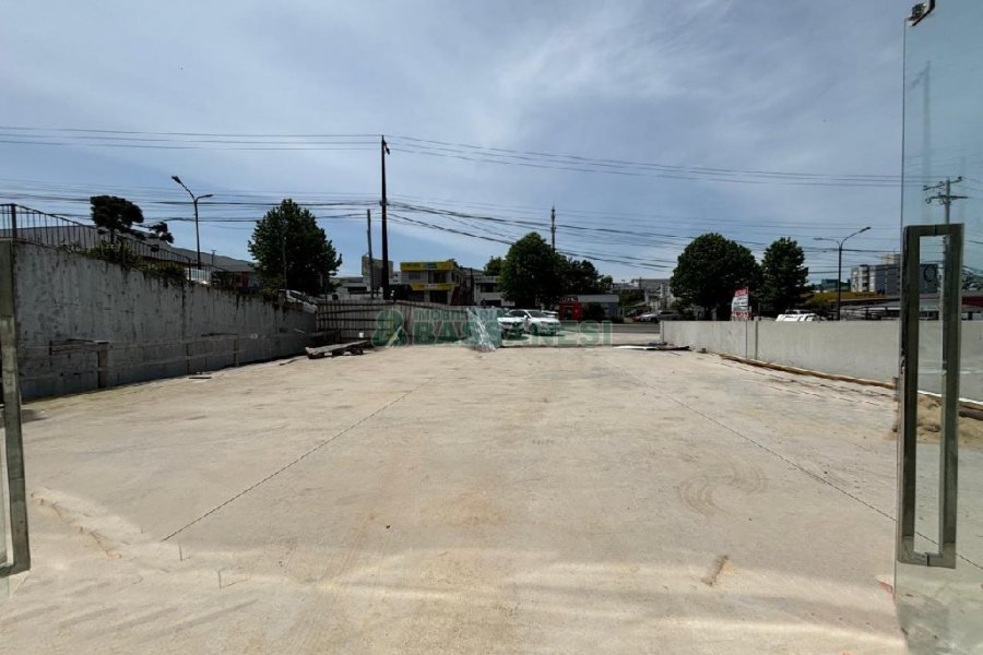 Loja com 850m², no bairro Sagrada Família em Caxias do Sul para Alugar
