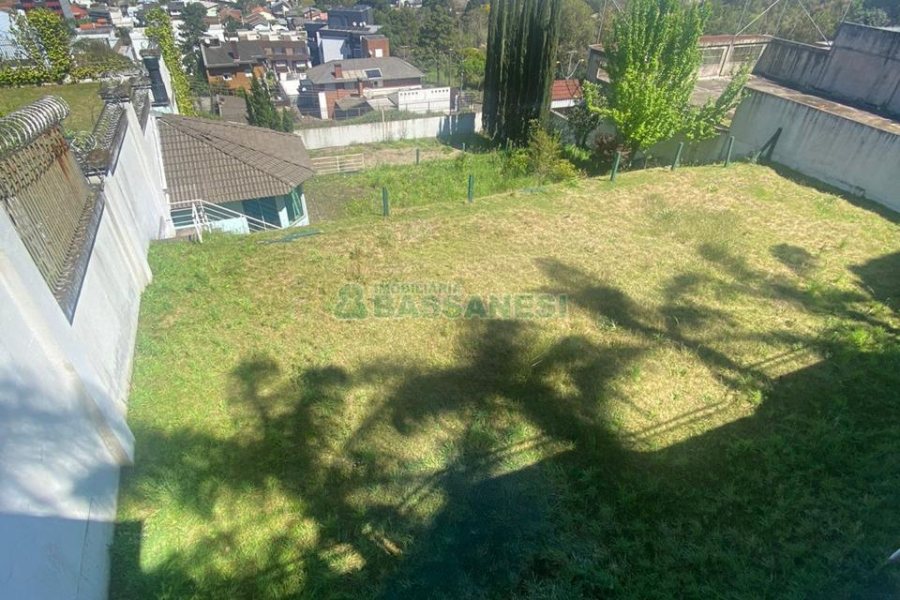Terreno com 960m², no bairro Altos do Seminario em Caxias do Sul para Comprar