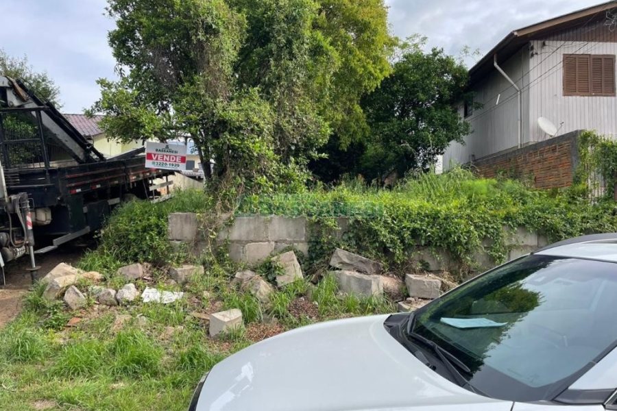 Terreno com 406m², no bairro Nossa Senhora das Graças em Caxias do Sul para Comprar