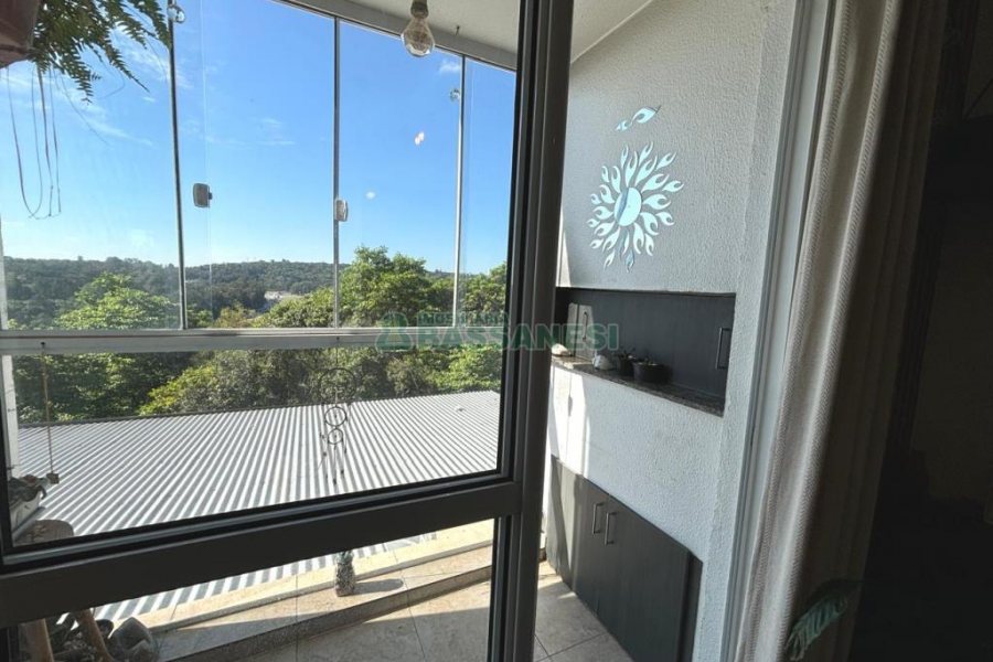 Apartamento com 60m², 2 dormitórios, 1 vaga, no bairro Santa Lúcia em Caxias do Sul para Alugar