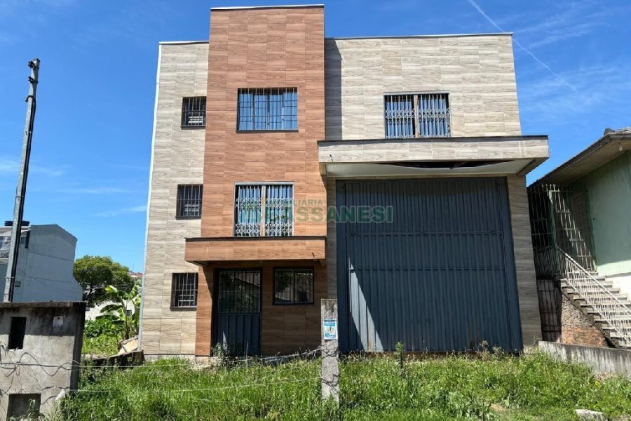 Pavilhão com 350m², no bairro Santa Catarina em Caxias do Sul para Alugar