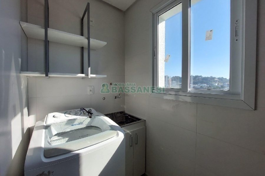 Apto Mobiliado com 48m², 1 dormitório, no bairro Santa Catarina em Caxias do Sul para Comprar