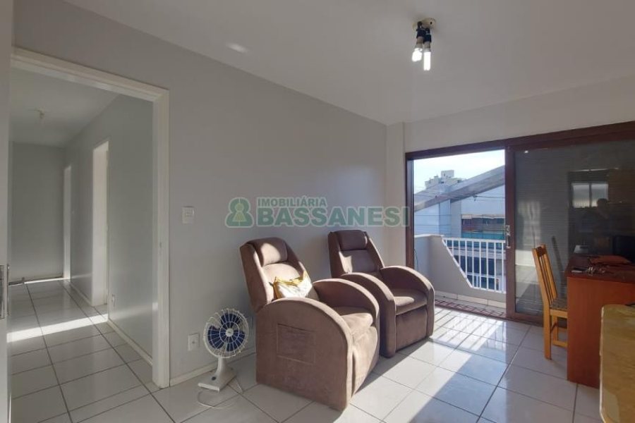 Apartamento com 89m², 3 dormitórios, 1 vaga, no bairro Pio X em Caxias do Sul para Comprar