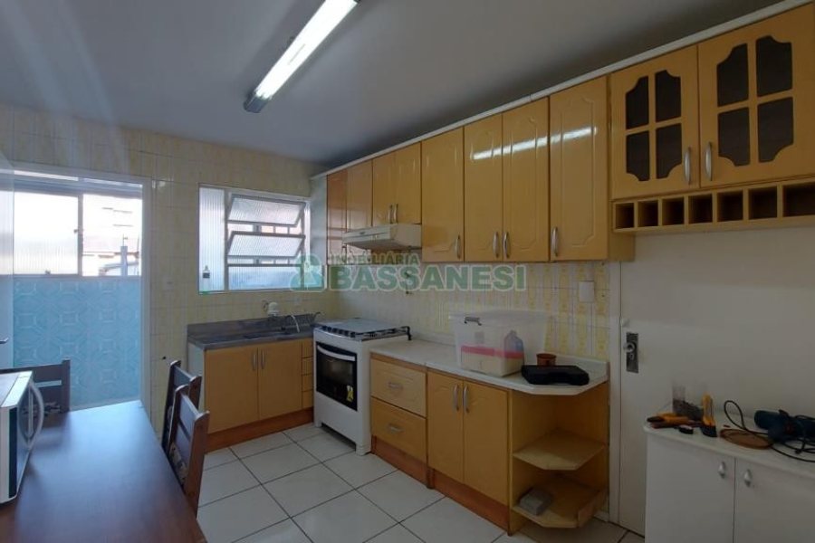 Apartamento com 89m², 3 dormitórios, 1 vaga, no bairro Pio X em Caxias do Sul para Comprar