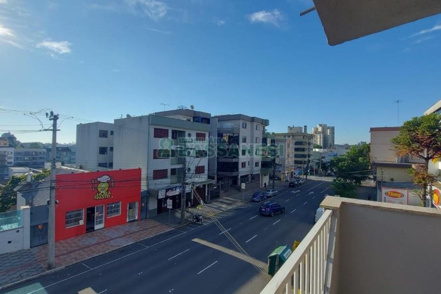 Apartamento com 89m², 3 dormitórios, 1 vaga, no bairro Pio X em Caxias do Sul para Comprar