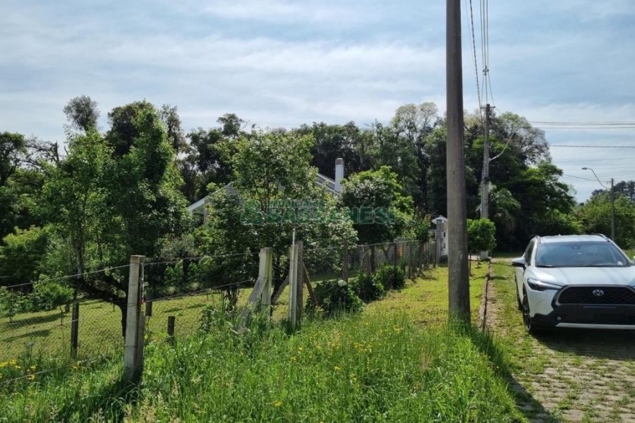 Terreno com 362m², no bairro Vinhedos em Caxias do Sul para Comprar