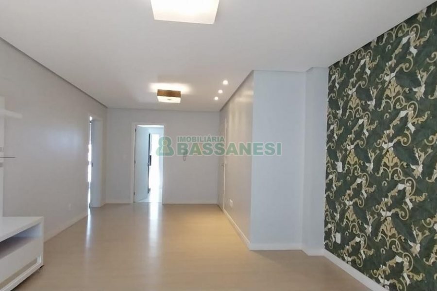 Apartamento com 100m², 2 dormitórios, 2 vagas, no bairro Panazzolo em Caxias do Sul para Alugar