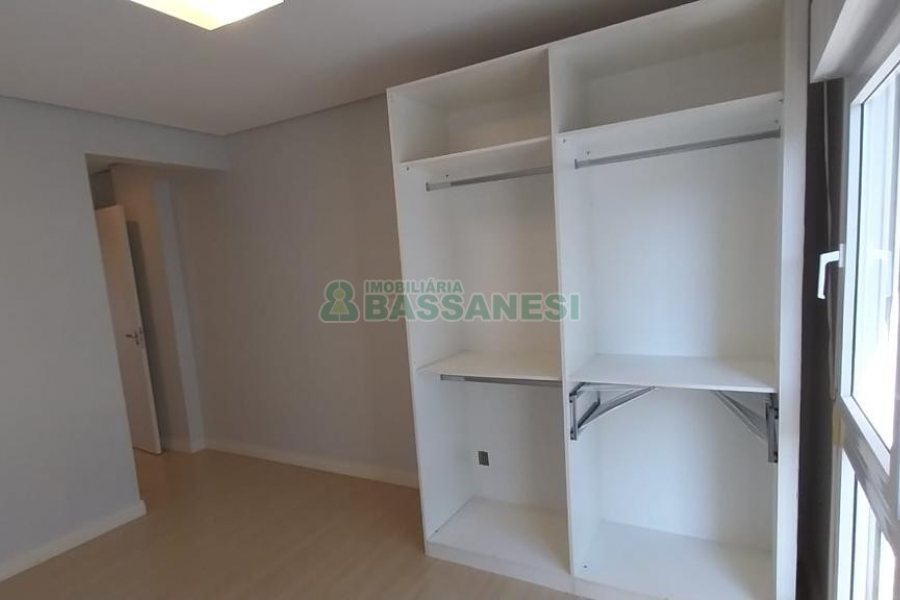 Apartamento com 100m², 2 dormitórios, 2 vagas, no bairro Panazzolo em Caxias do Sul para Alugar