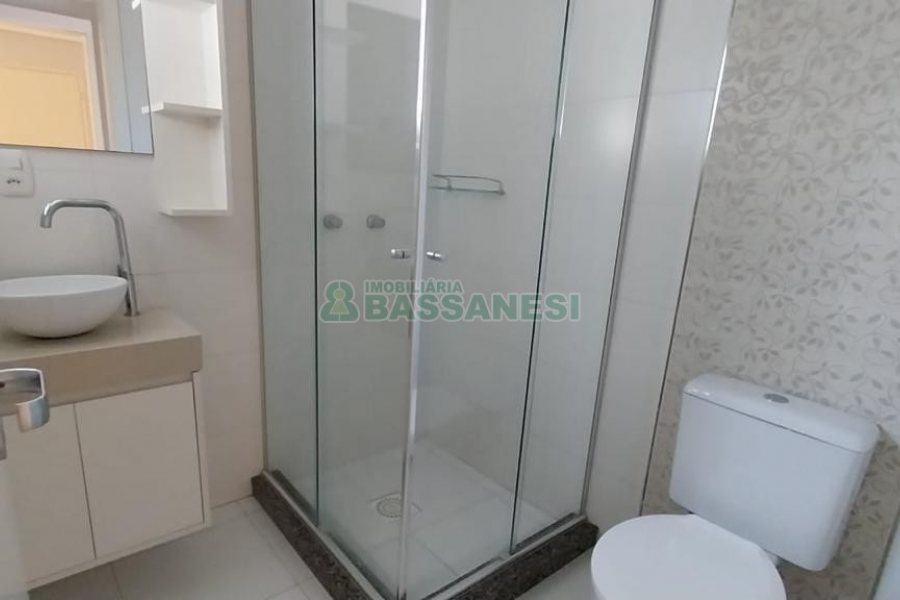 Apartamento com 100m², 2 dormitórios, 2 vagas, no bairro Panazzolo em Caxias do Sul para Alugar