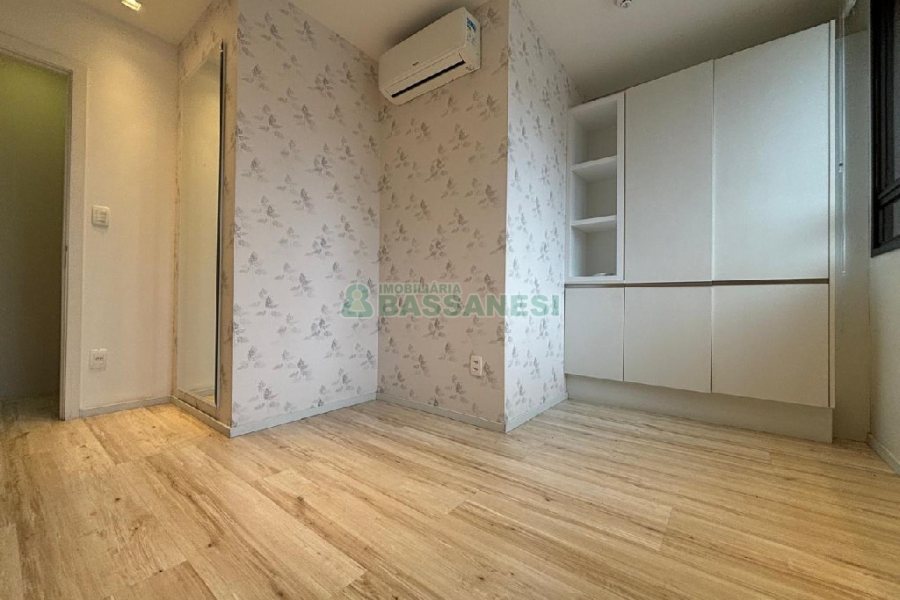 Sala Mobiliada com 62m², no bairro Centro em Caxias do Sul para Comprar