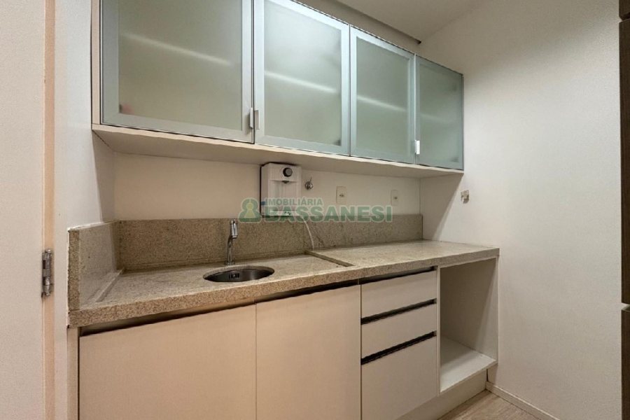 Sala Mobiliada com 62m², no bairro Centro em Caxias do Sul para Comprar