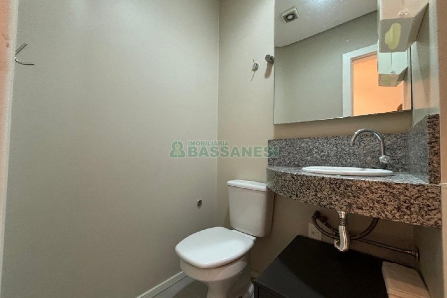 Sala Mobiliada com 62m², no bairro Centro em Caxias do Sul para Comprar