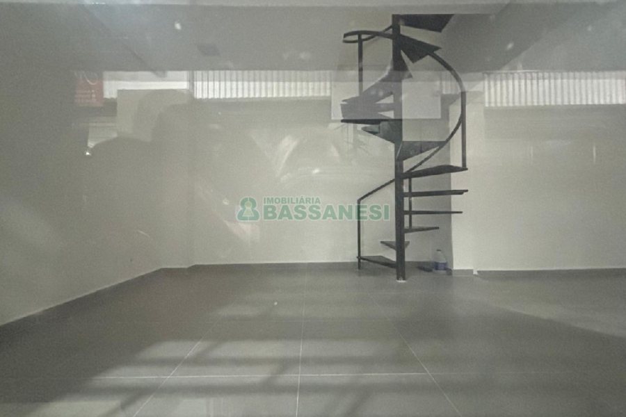 Loja com 60m², no bairro Centro em Caxias do Sul para Comprar