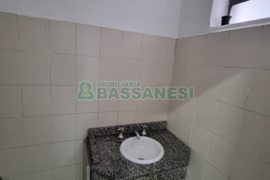 Loja com 42m², no bairro Centro em Caxias do Sul para Alugar ou Comprar