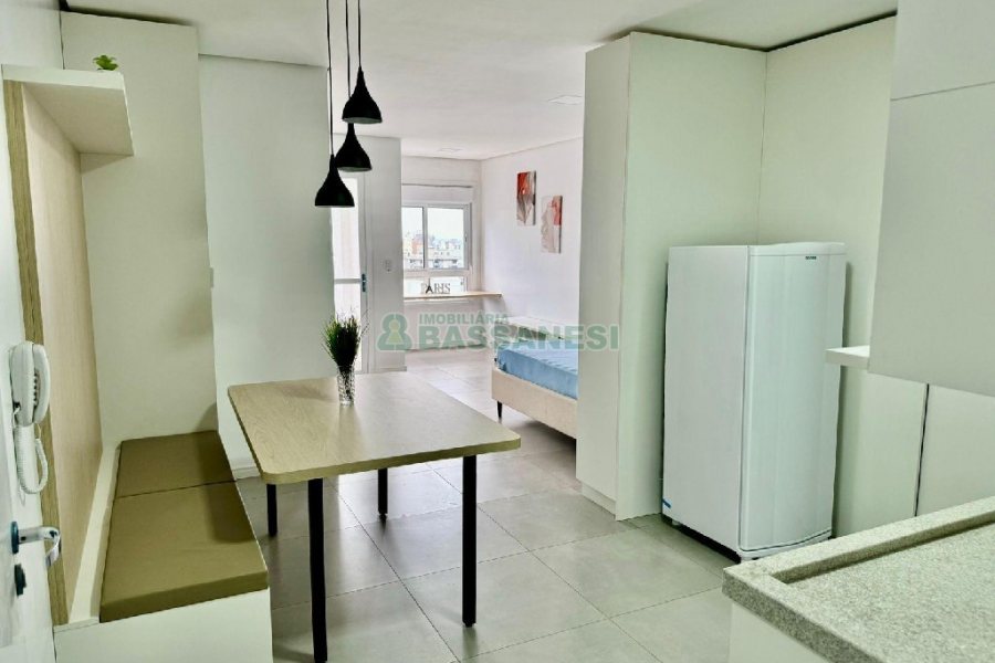 Apto Mobiliado com 42m², 1 dormitório, 1 vaga, no bairro Lourdes em Caxias do Sul para Alugar