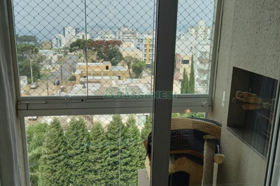 Apartamento com 57m², 2 dormitórios, 1 vaga, no bairro Planalto em Caxias do Sul para Comprar