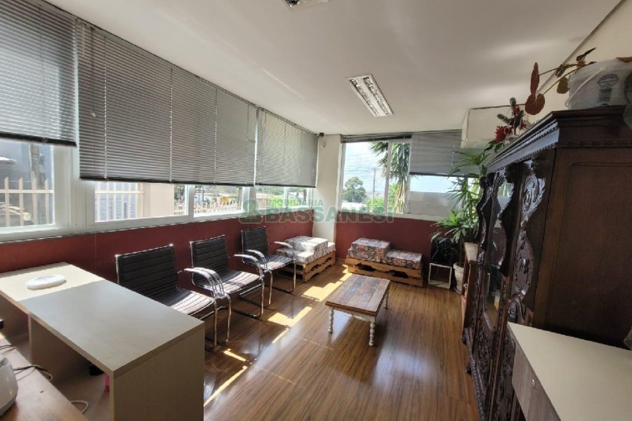 Loja Mobiliada com 75m², no bairro Villagio Iguatemi em Caxias do Sul para Alugar