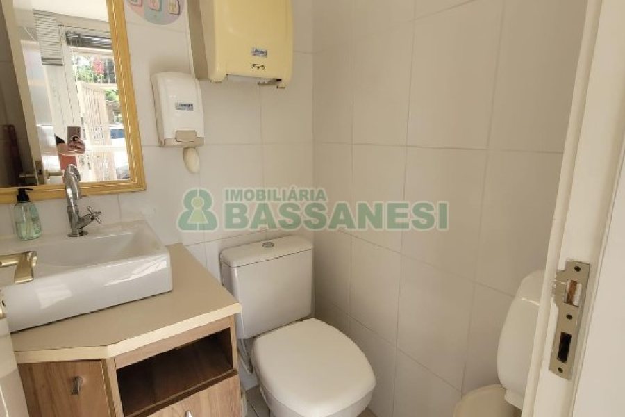 Loja Mobiliada com 75m², no bairro Villagio Iguatemi em Caxias do Sul para Alugar