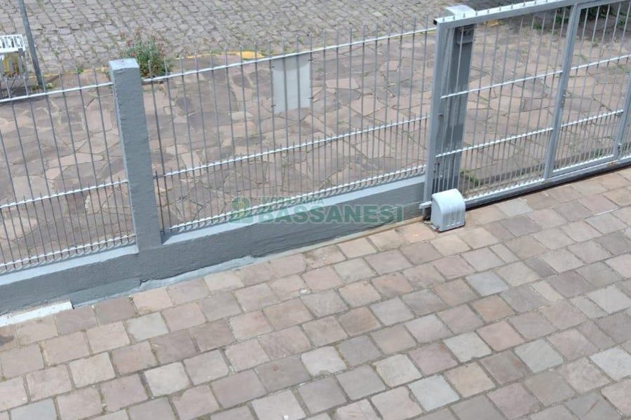 Casa com 182m², 3 dormitórios, 1 vaga, no bairro Colina Sorriso em Caxias do Sul para Comprar